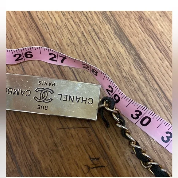 CHANEL Gold and Black Chain Accessory - Picture 6 of 6